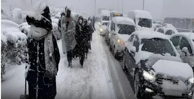 Bu şehirlerde yaşayanlar d!kkat ! Saat verildi ş!iddetli kar geliyor. Hazırlıklı olun..